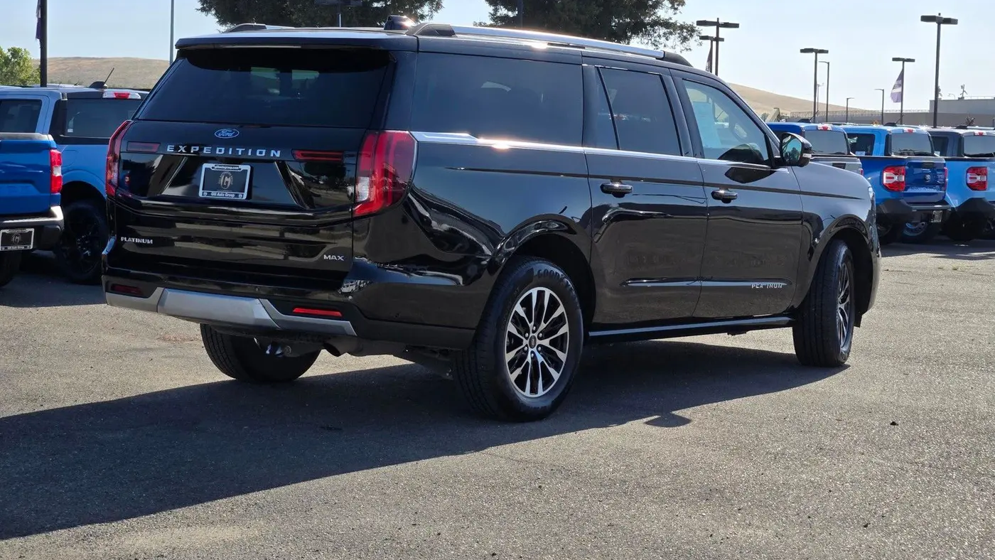 2025 Ford Expedition MAX Platinum