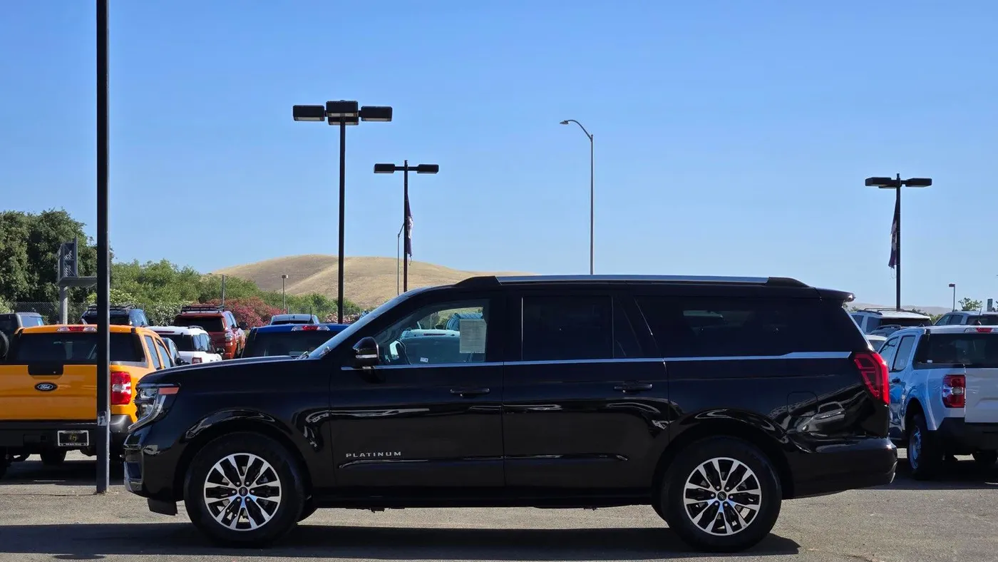 2025 Ford Expedition MAX Platinum