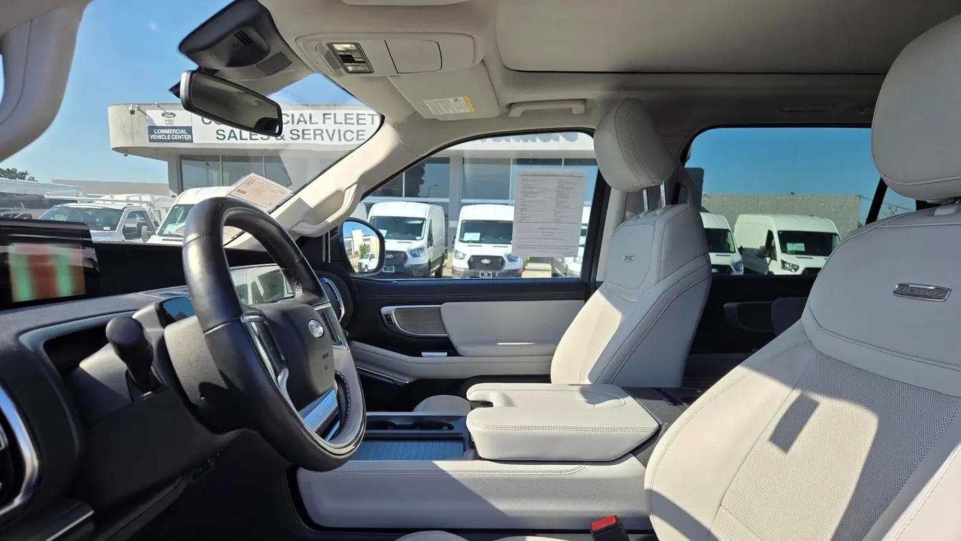 2025 Ford Expedition MAX Platinum