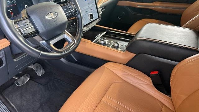 2023 Ford Expedition MAX Platinum