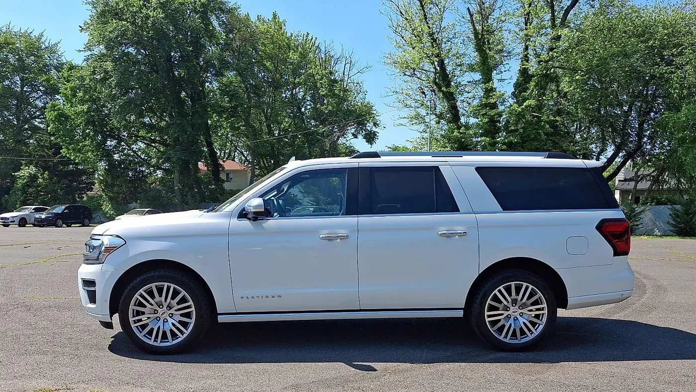 2024 Ford Expedition MAX Platinum
