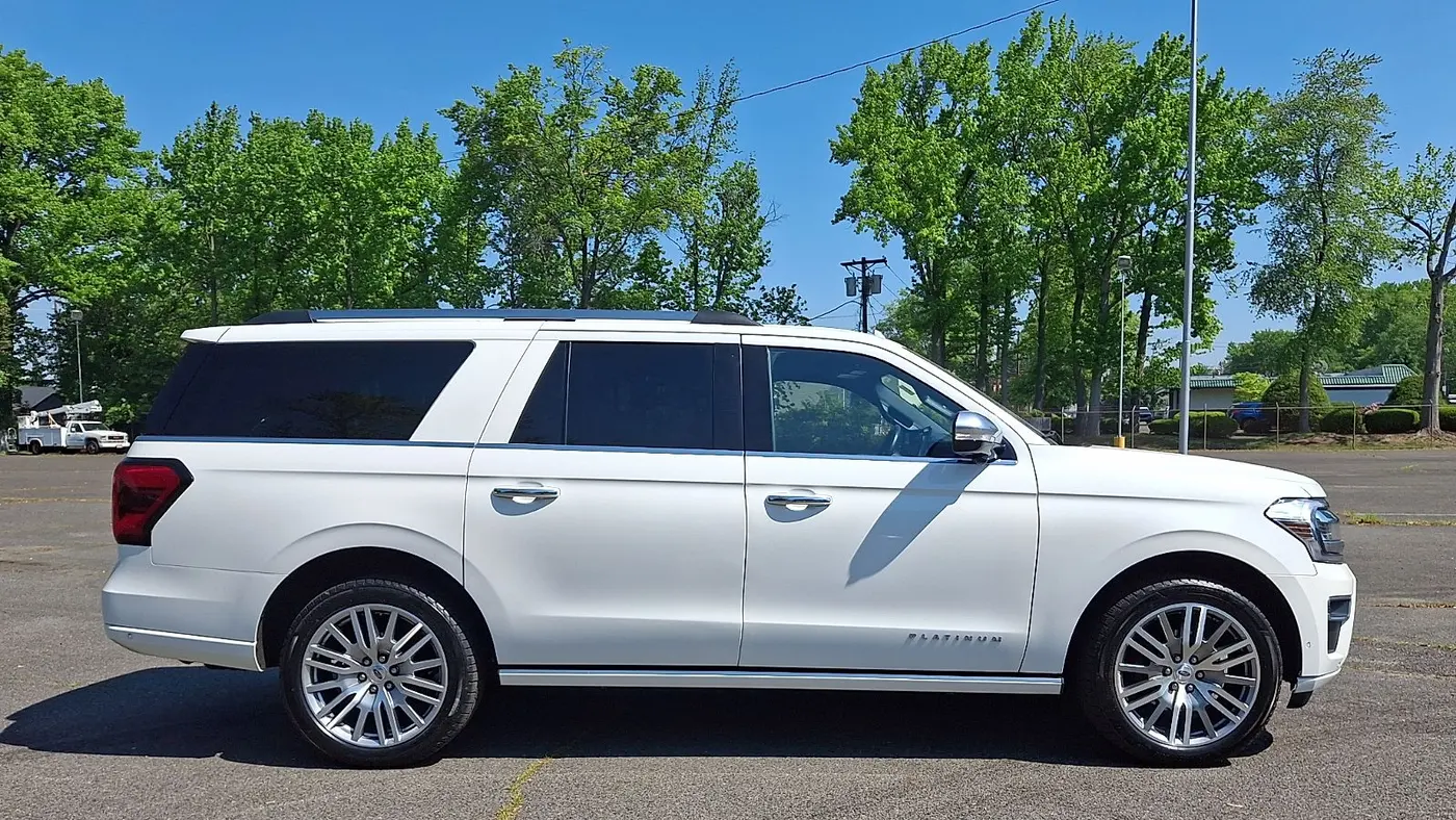 2024 Ford Expedition MAX Platinum