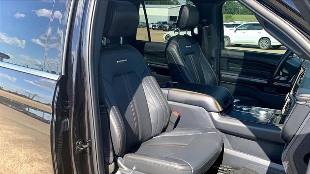 2024 Ford Expedition MAX Platinum