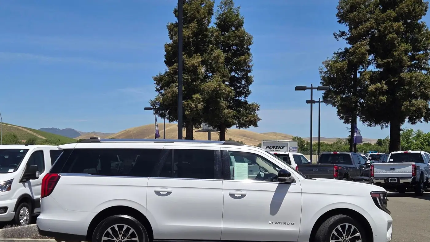 2025 Ford Expedition MAX Platinum