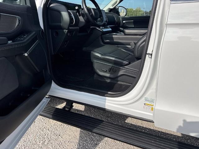 2025 Ford Expedition - $69,990