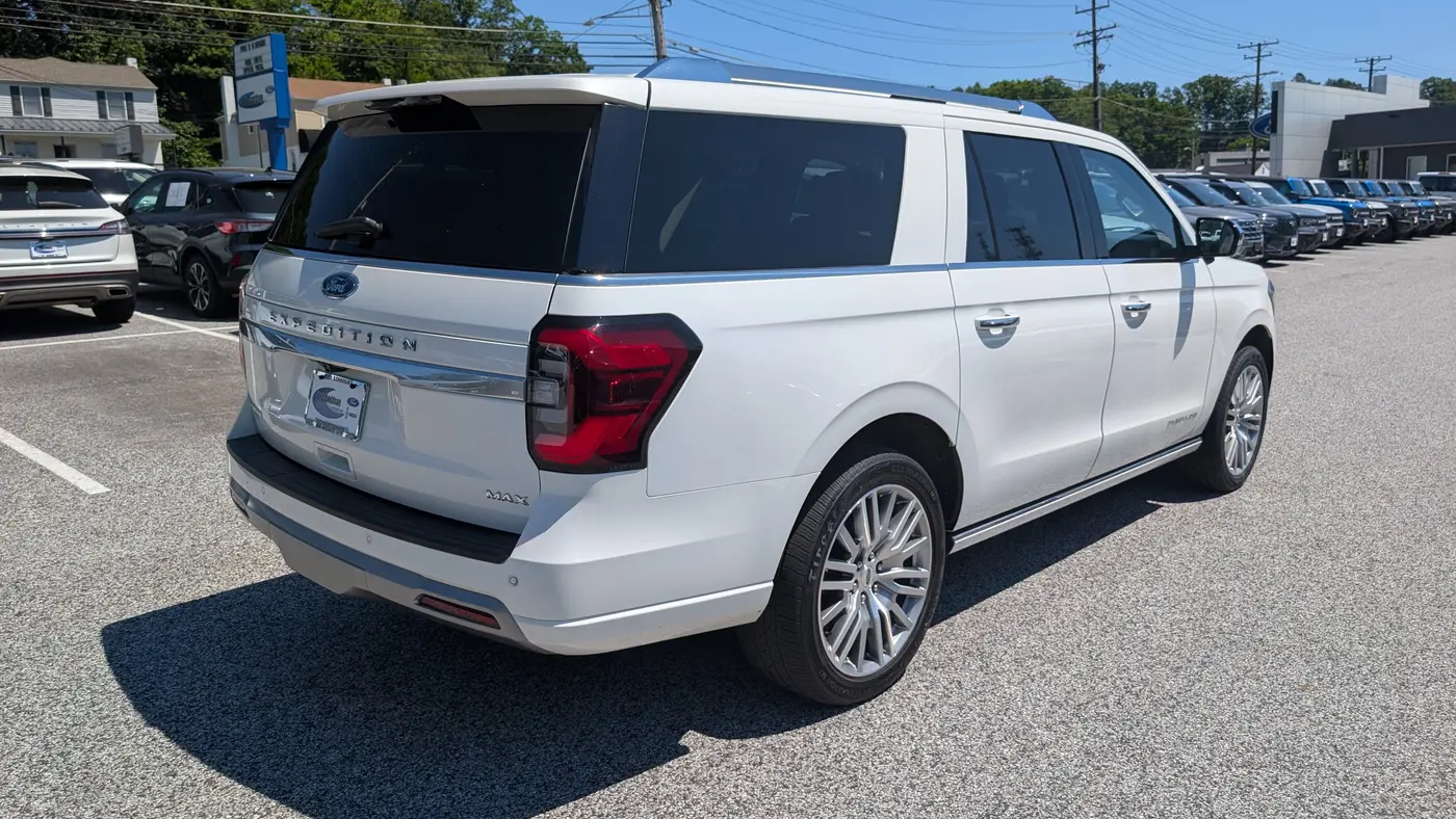 2023 Ford Expedition MAX Platinum