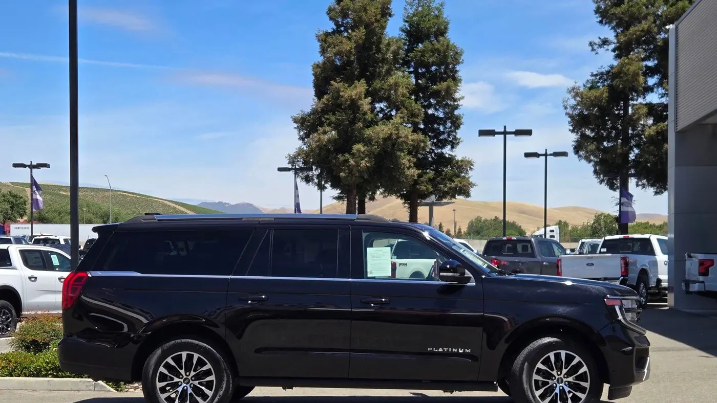 2025 Ford Expedition MAX Platinum