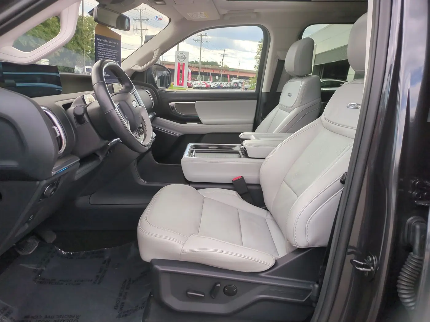 2025 Ford Expedition - $69,990