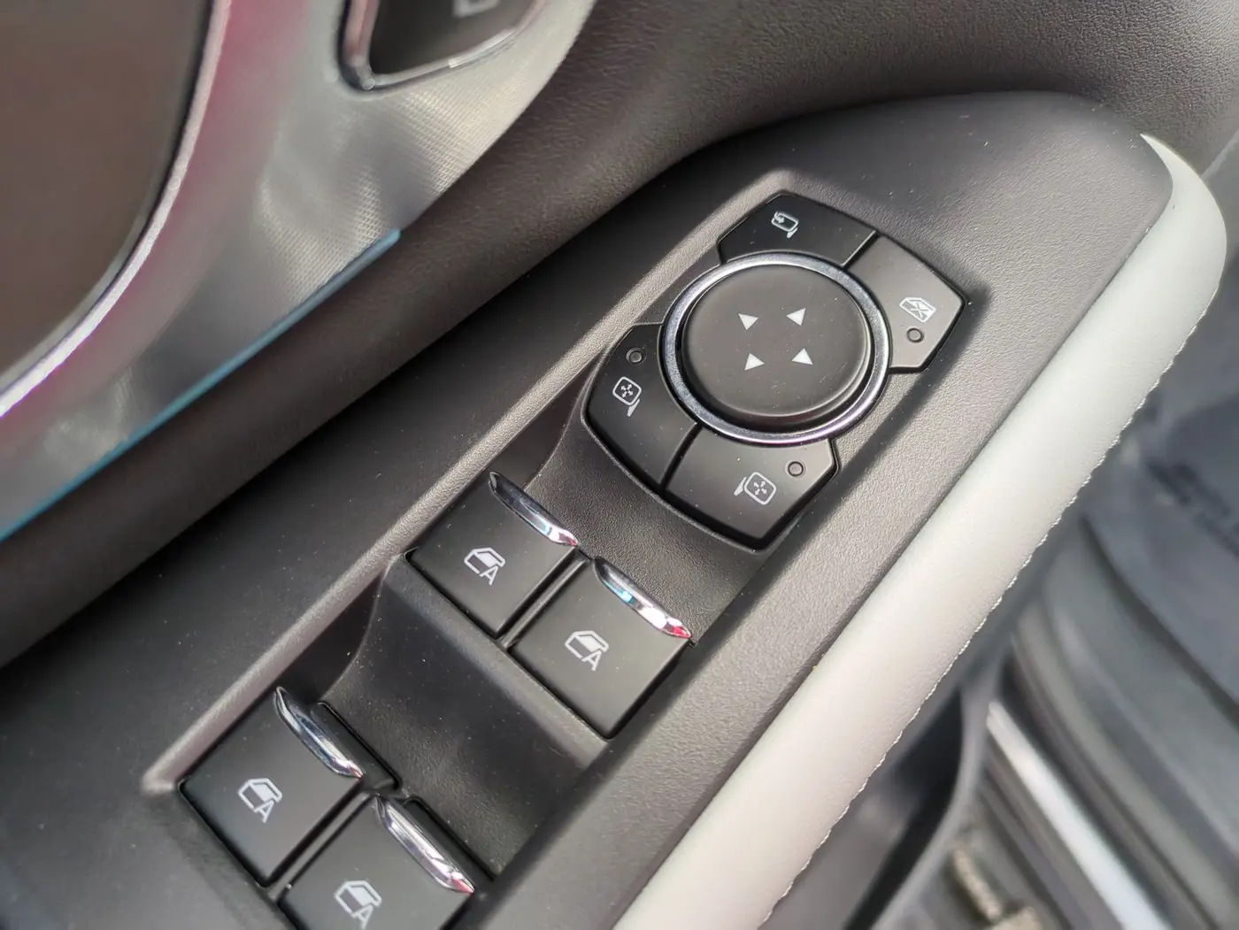 2025 Ford Expedition - $69,990