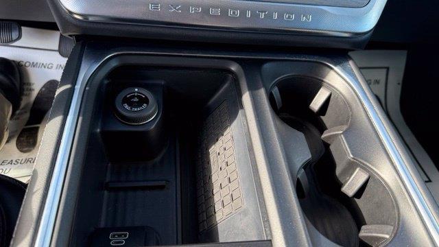 2025 Ford Expedition - $72,900
