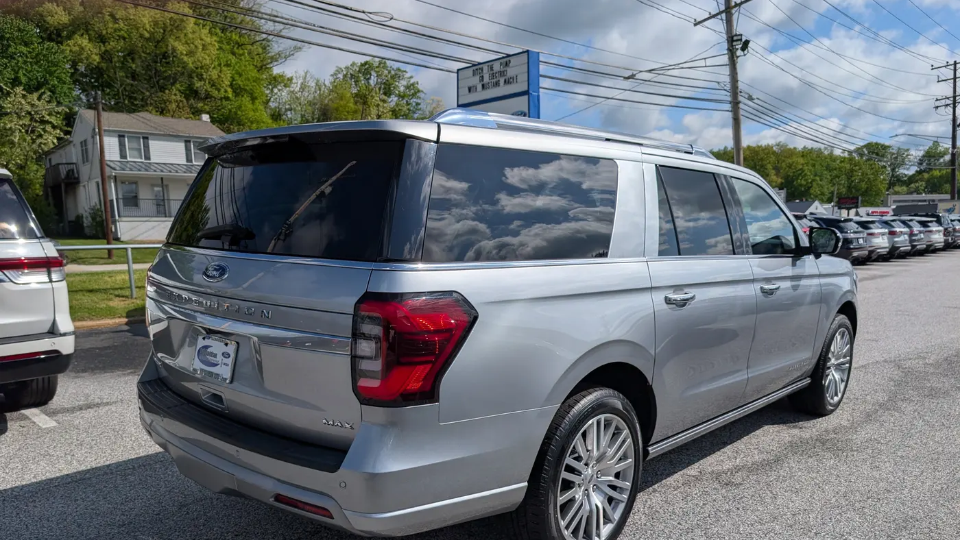 2023 Ford Expedition MAX Platinum