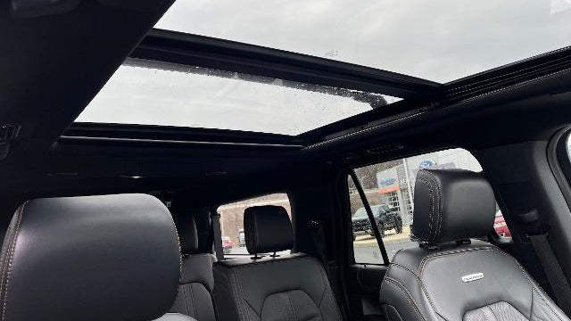 2023 Ford Expedition MAX Platinum