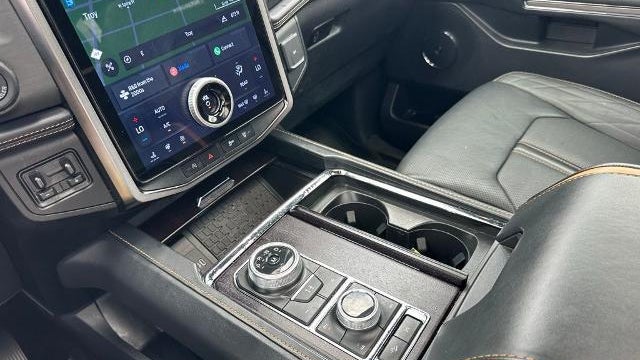 2023 Ford Expedition MAX Platinum
