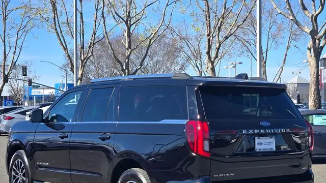 2025 Ford Expedition MAX Platinum