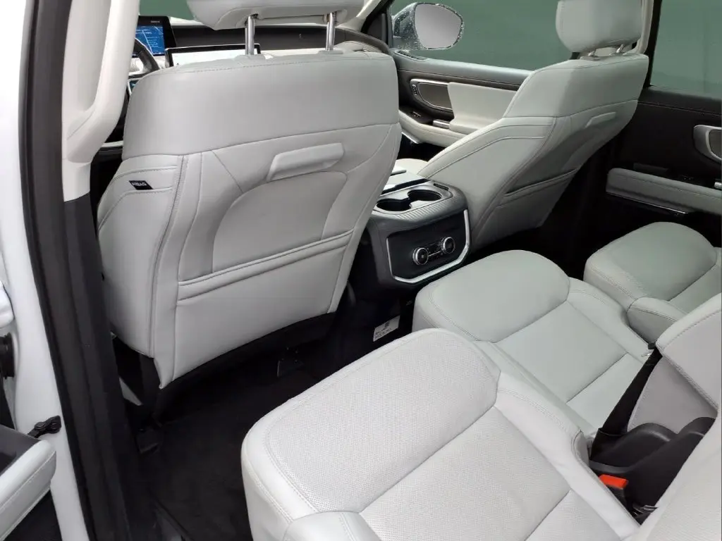 2025 Ford Expedition - $67,995