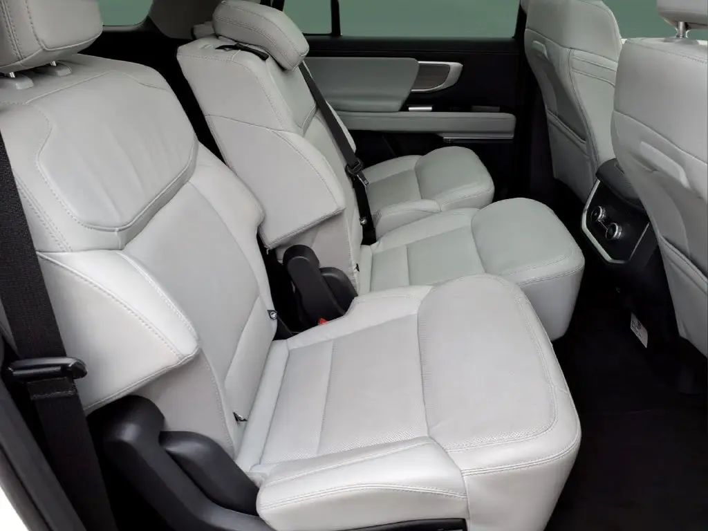 2025 Ford Expedition - $67,995