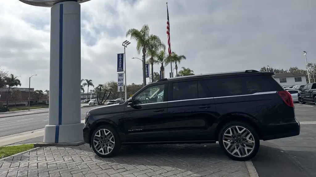 2025 Ford Expedition MAX Platinum