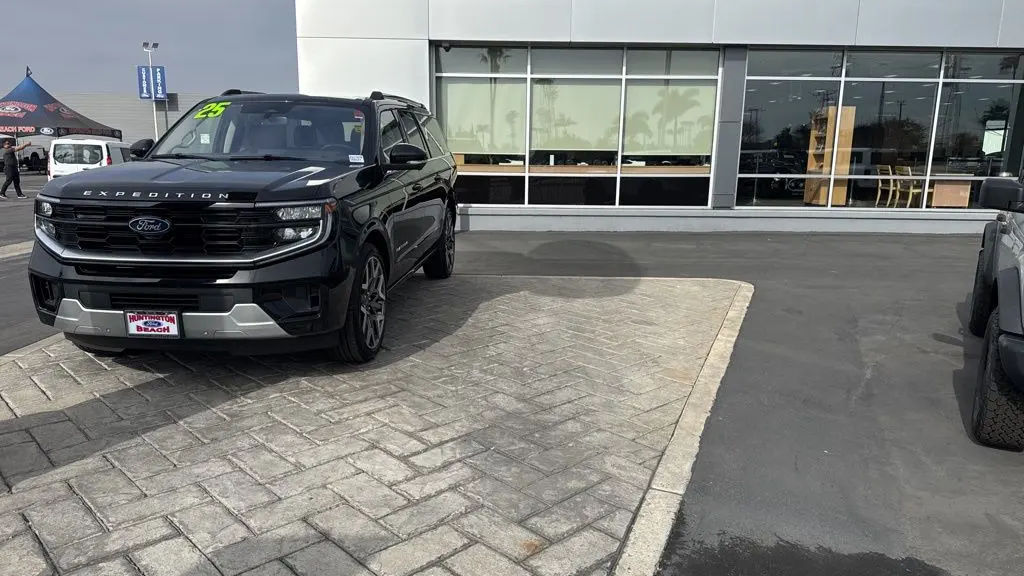 2025 Ford Expedition MAX Platinum