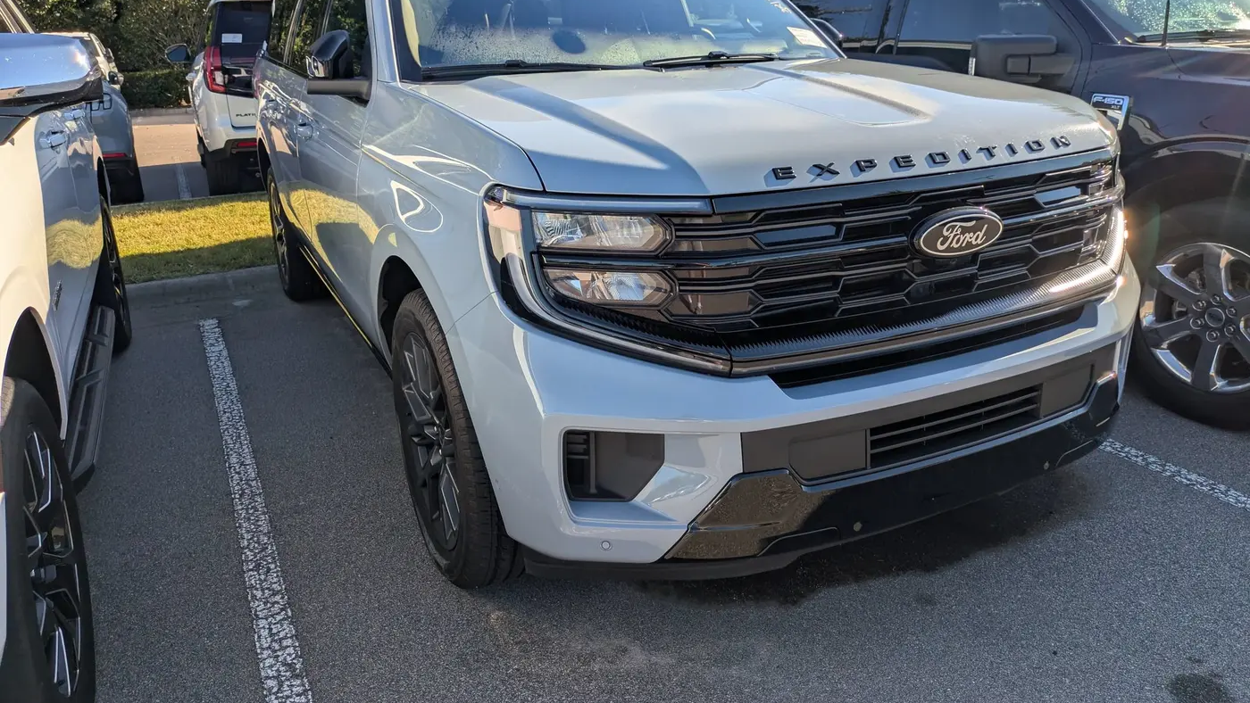 Preowned 2025 Ford Expedition MAX Platinum for Sale