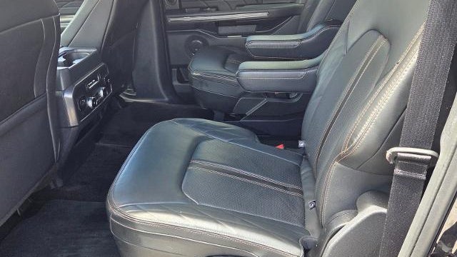 2022 Ford Expedition MAX Platinum