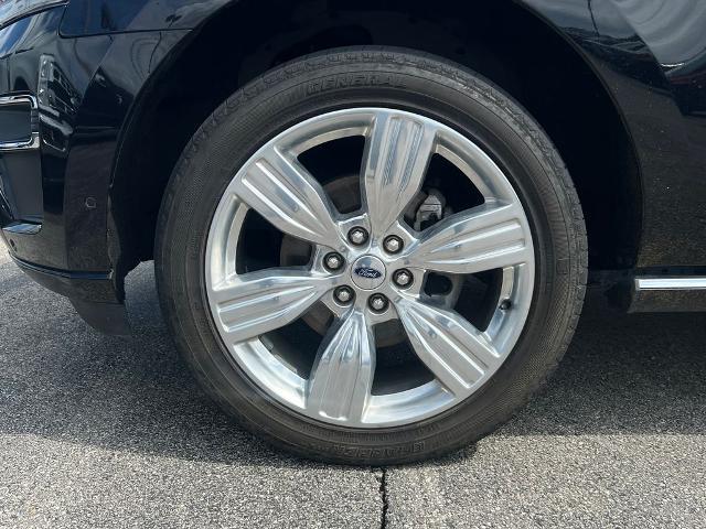 2022 Ford Expedition - $44,000