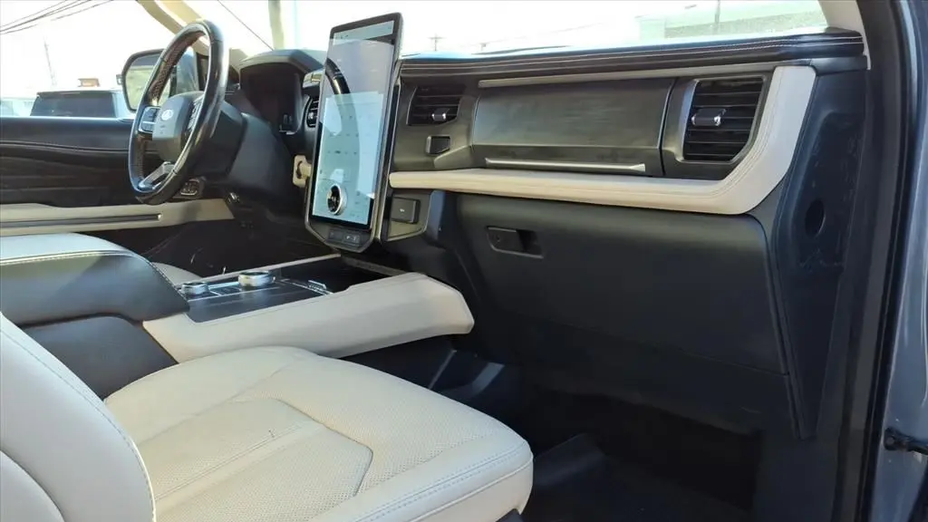 2022 Ford Expedition MAX Platinum