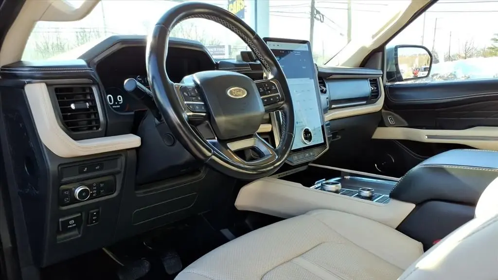 2022 Ford Expedition MAX Platinum