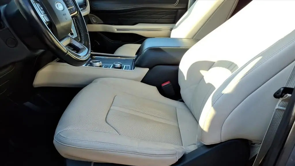 2022 Ford Expedition MAX Platinum