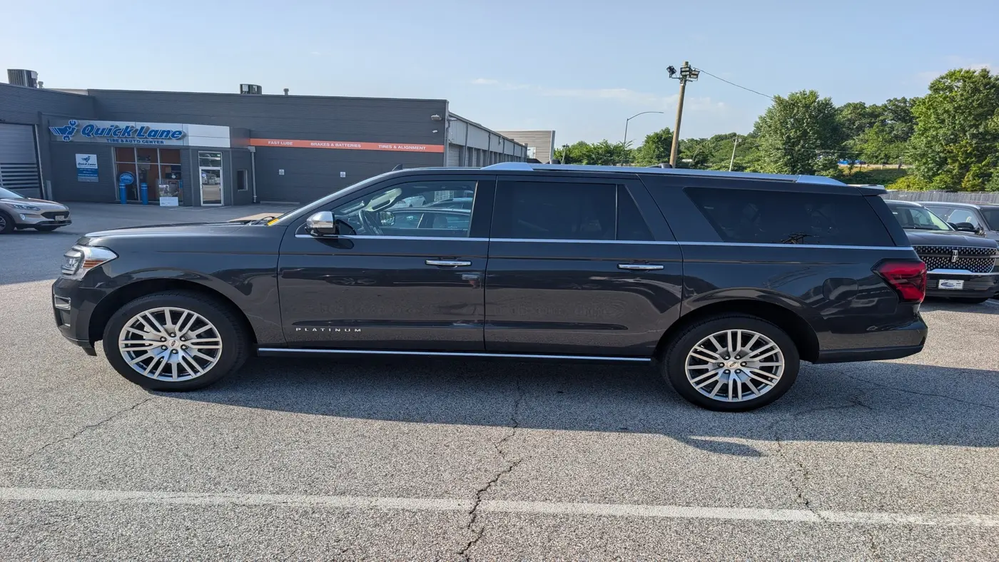 2022 Ford Expedition MAX Platinum