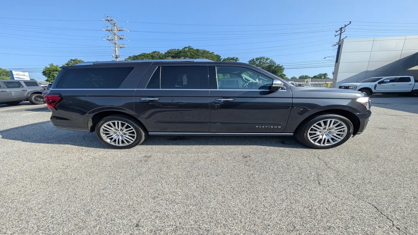 2022 Ford Expedition MAX Platinum