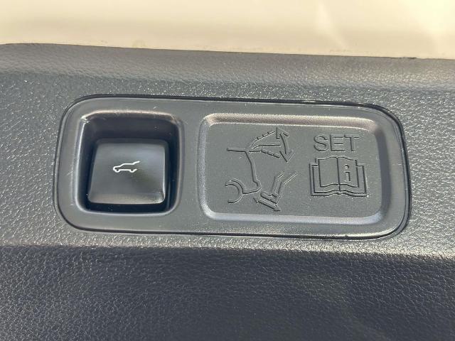 2022 Ford Expedition - $53,990