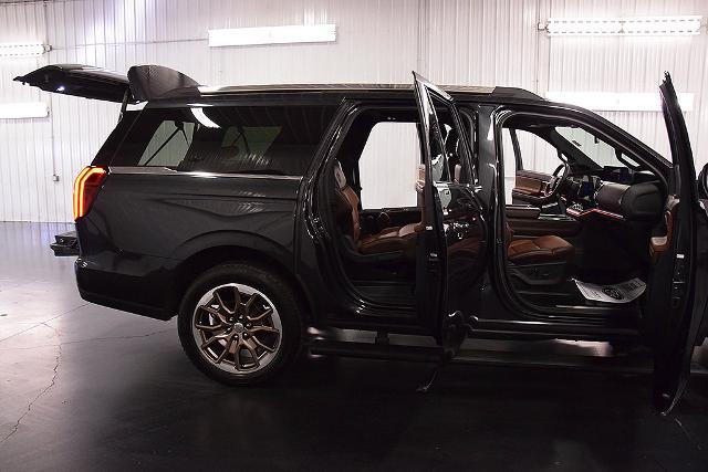 2026 Ford Expedition - $83,995