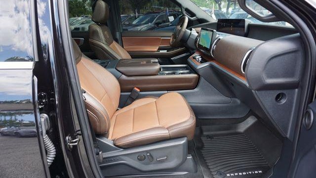 2025 Ford Expedition MAX King Ranch