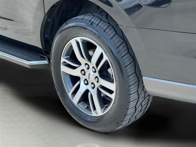 2022 Ford Expedition - $29,795