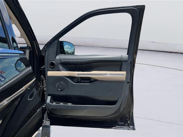 2022 Ford Expedition - $29,795