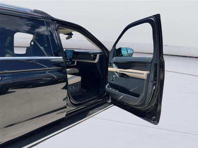2022 Ford Expedition - $29,795