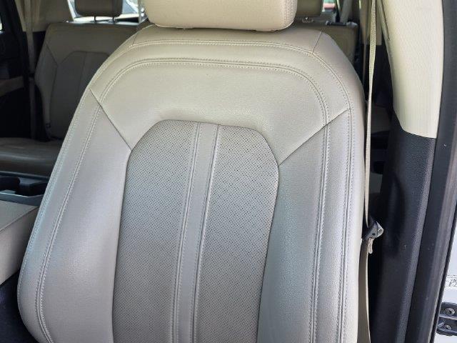 2022 Ford Expedition - $29,850