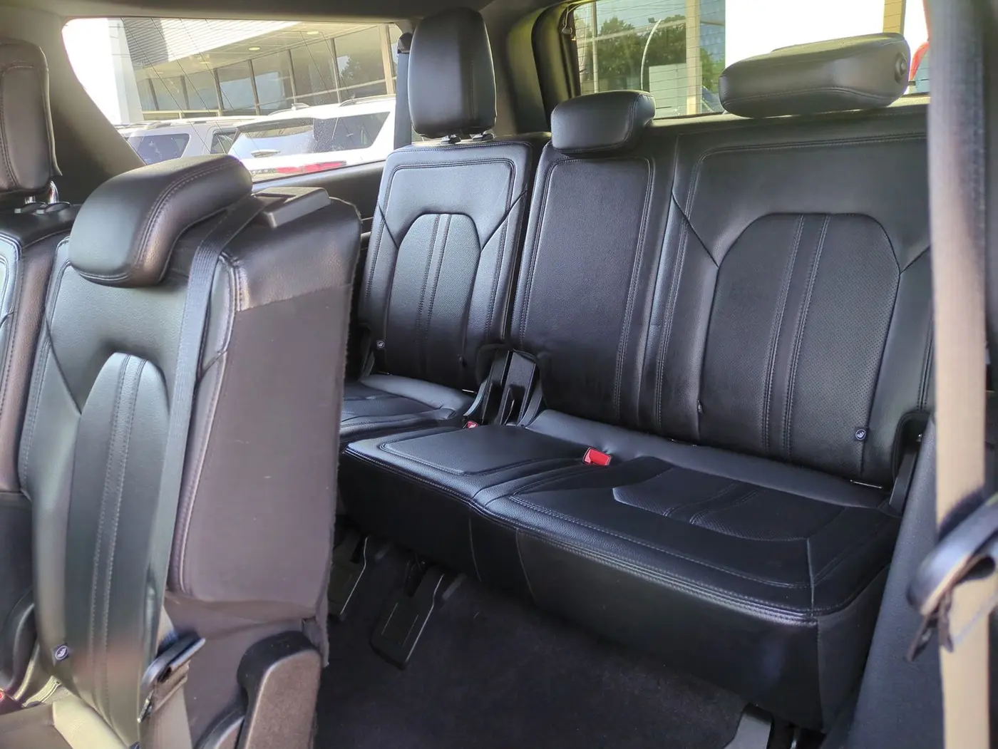 2021 Ford Expedition - $36,900