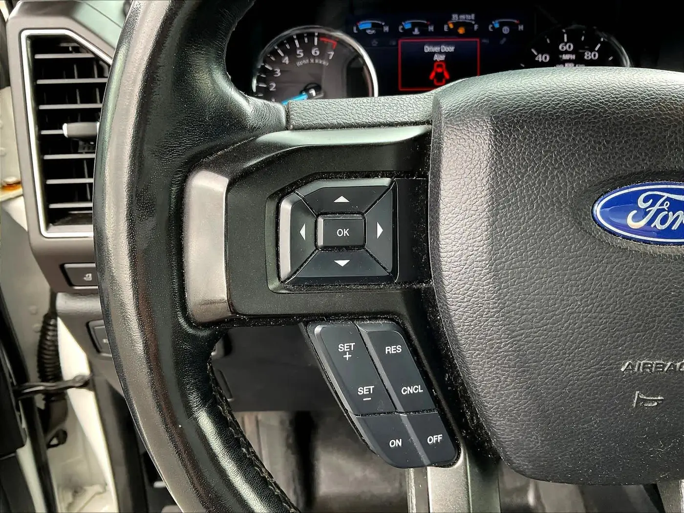 2020 Ford Expedition - $23,900