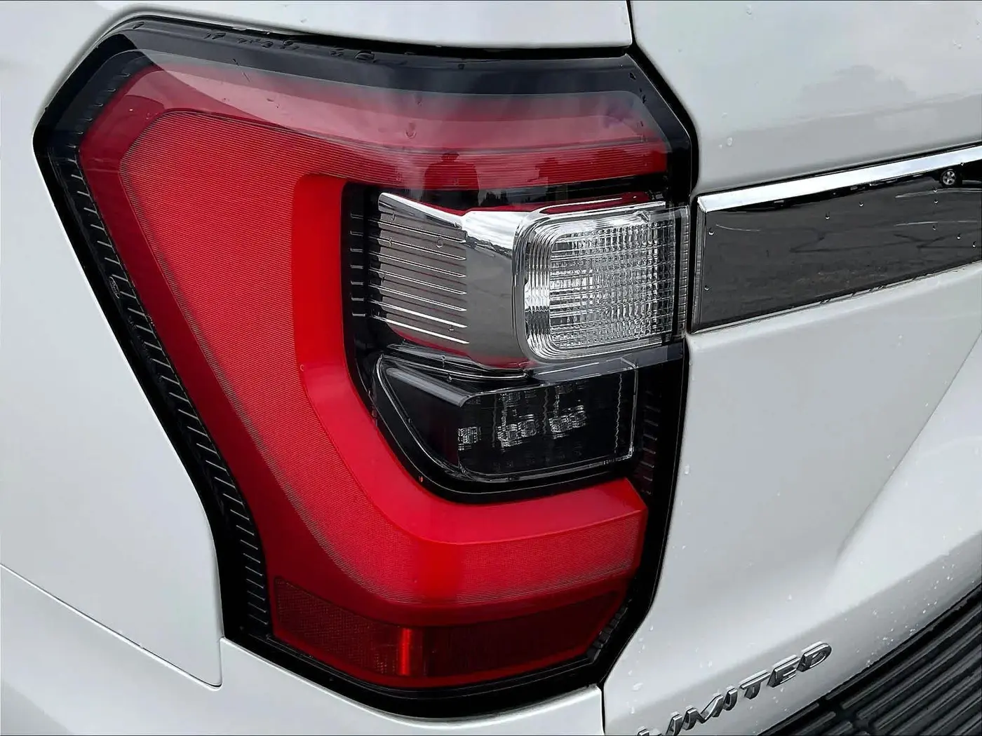 2020 Ford Expedition - $23,900