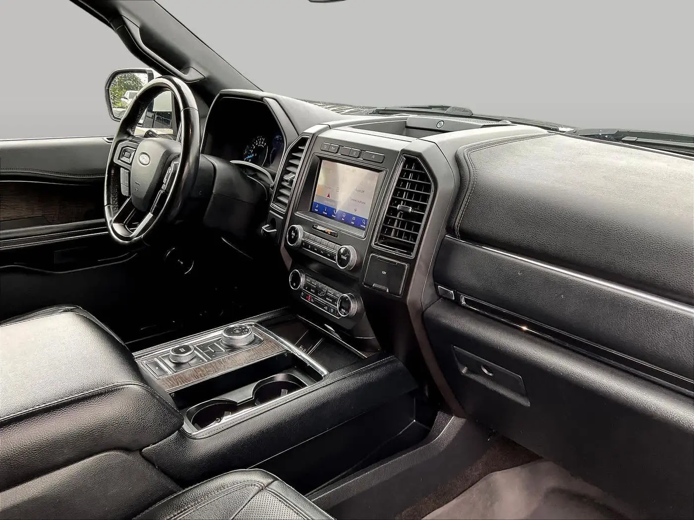 2020 Ford Expedition - $23,900