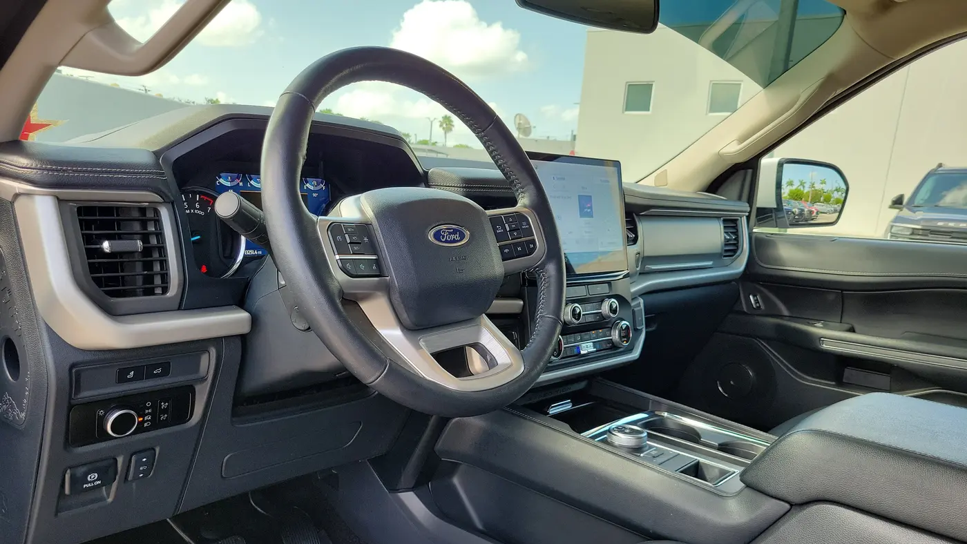 2023 Ford Expedition XLT