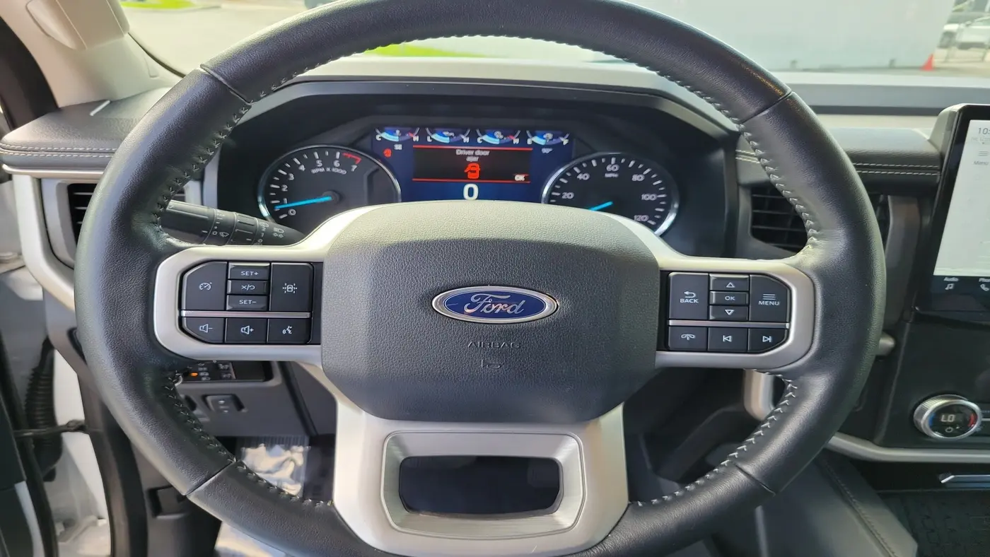 2023 Ford Expedition XLT