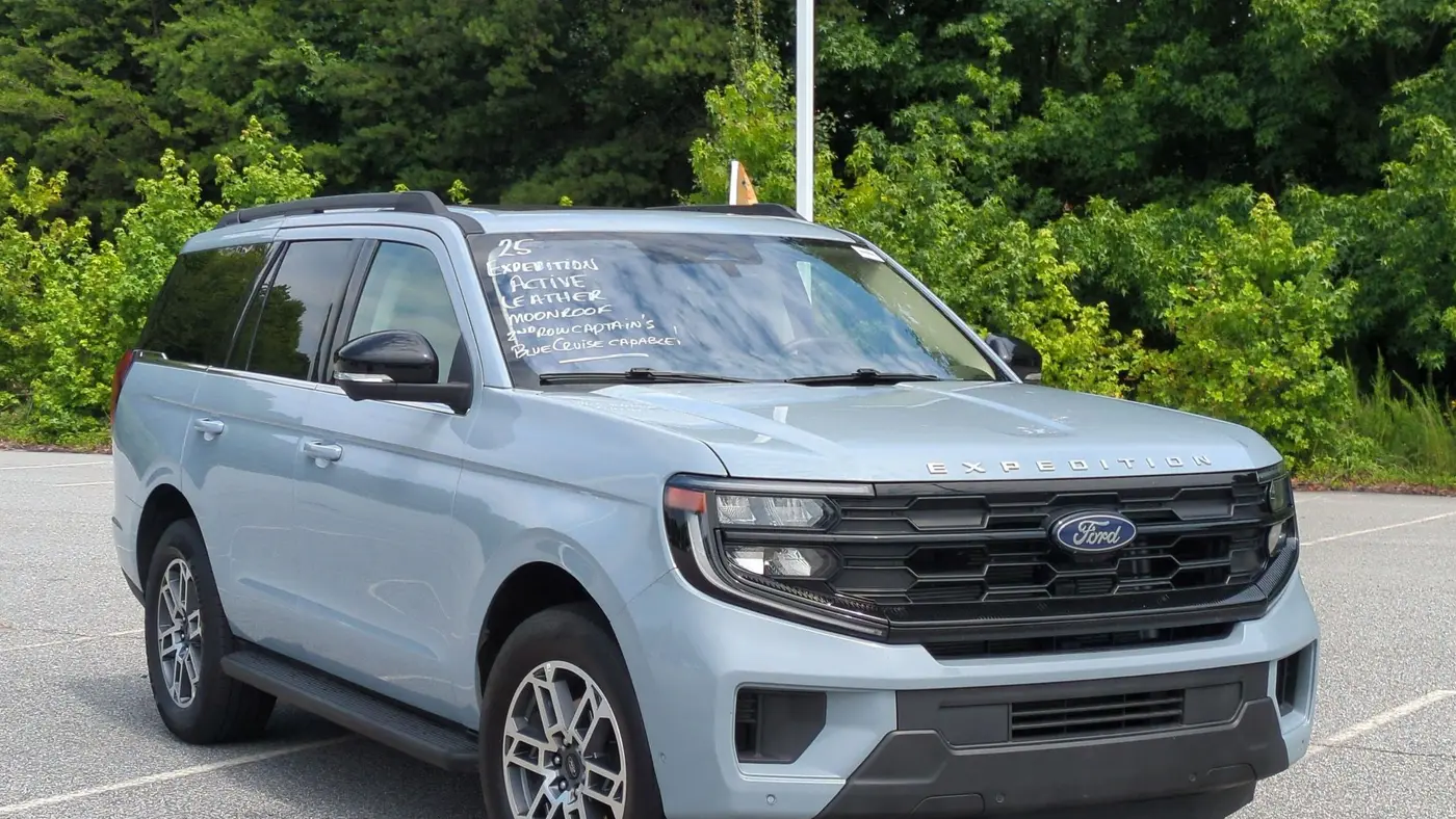 2025 Ford Expedition Active