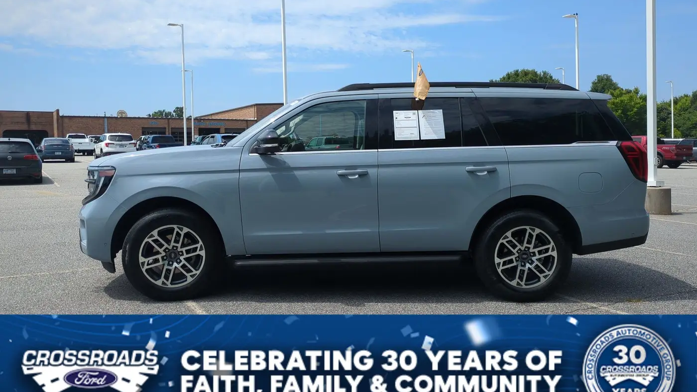 2025 Ford Expedition Active