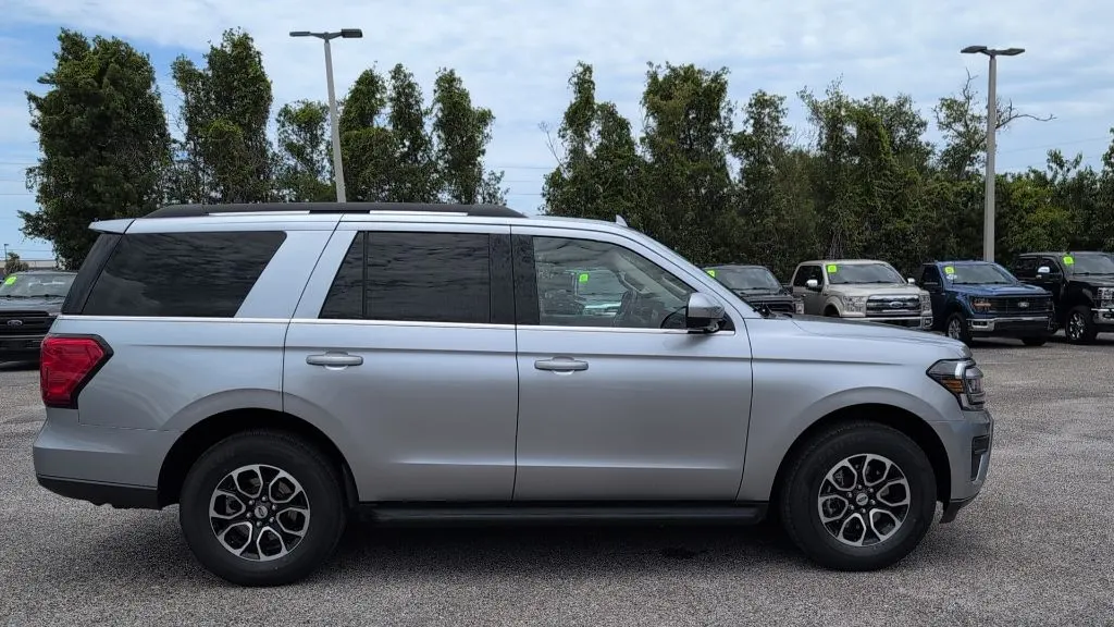 2024 Ford Expedition XLT