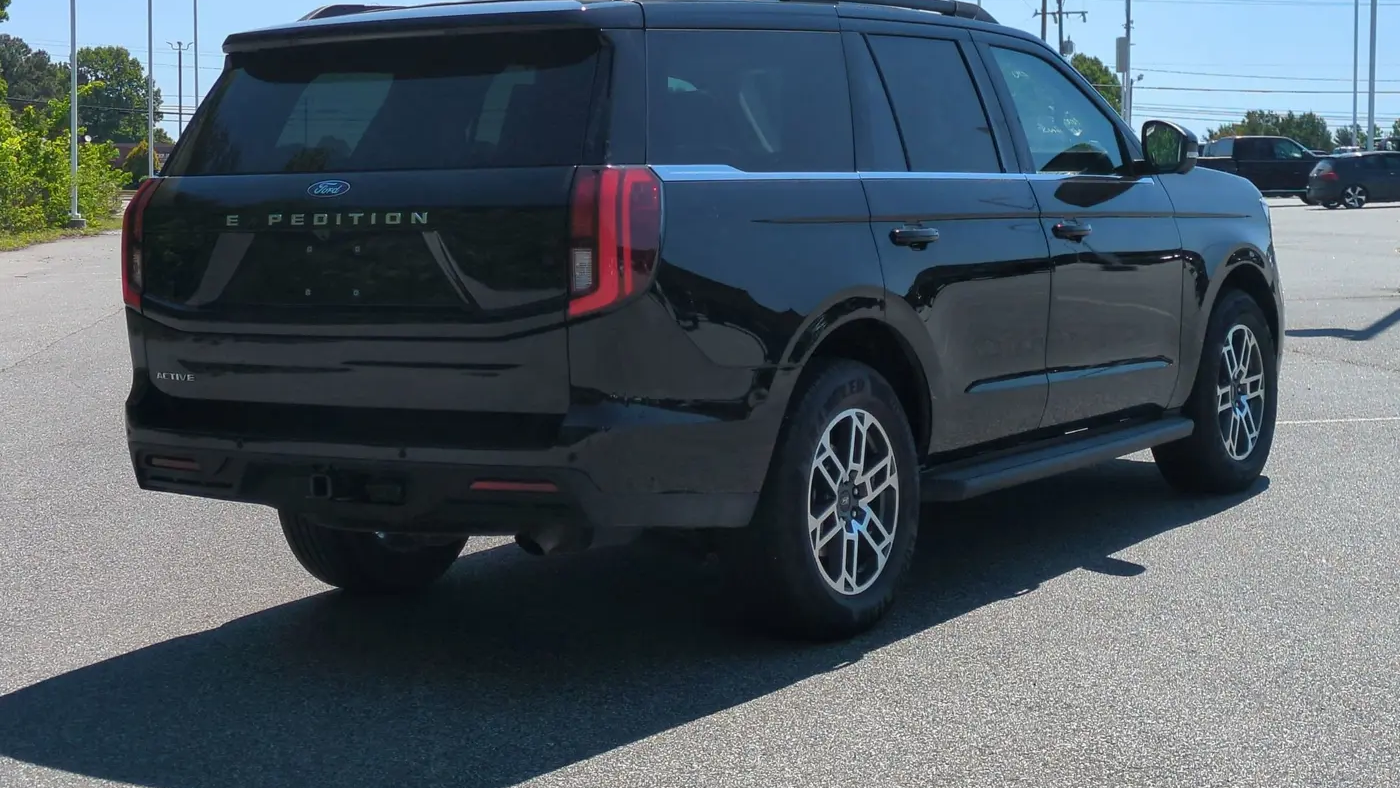 2025 Ford Expedition Active