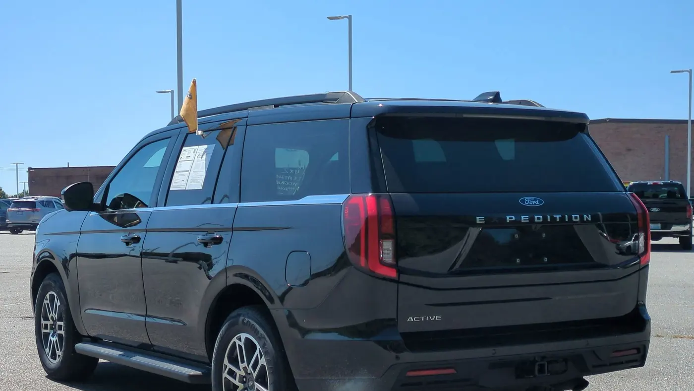 2025 Ford Expedition Active