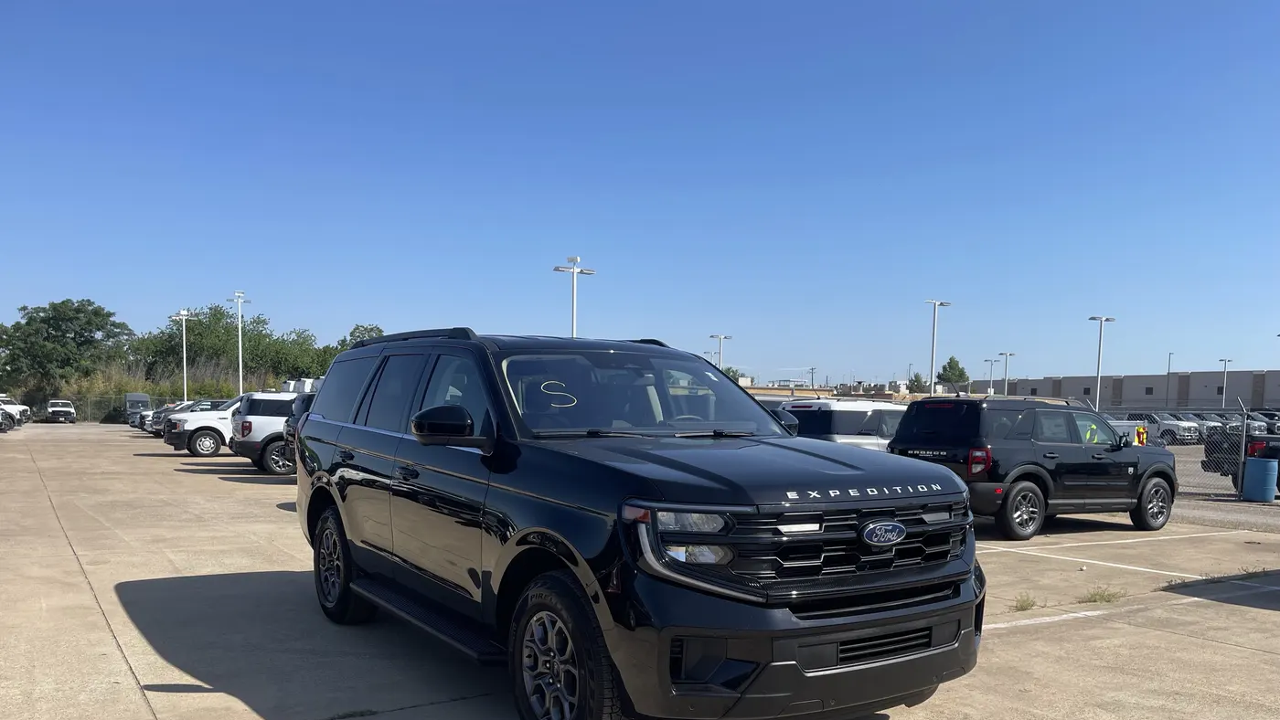 2025 Ford Expedition Active