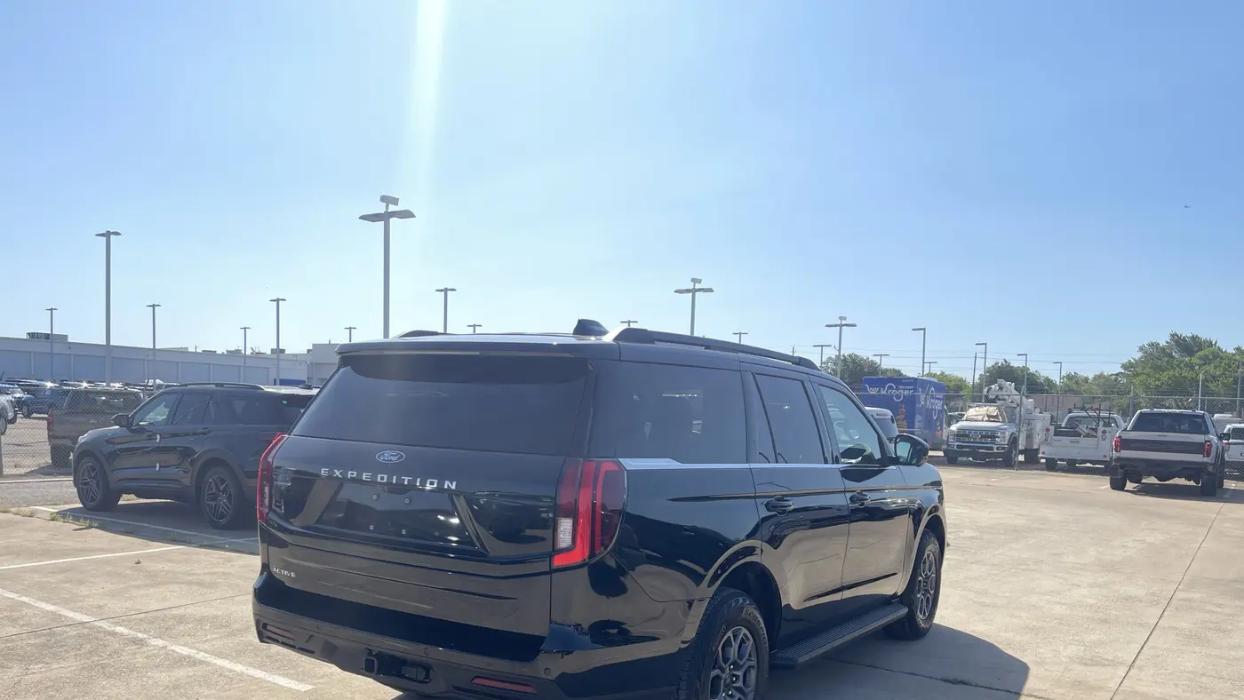 2025 Ford Expedition Active